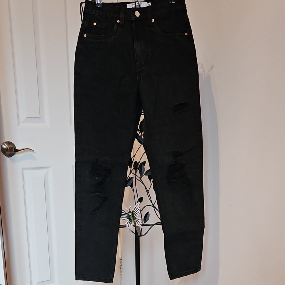 Mom Distressed Jeans‎